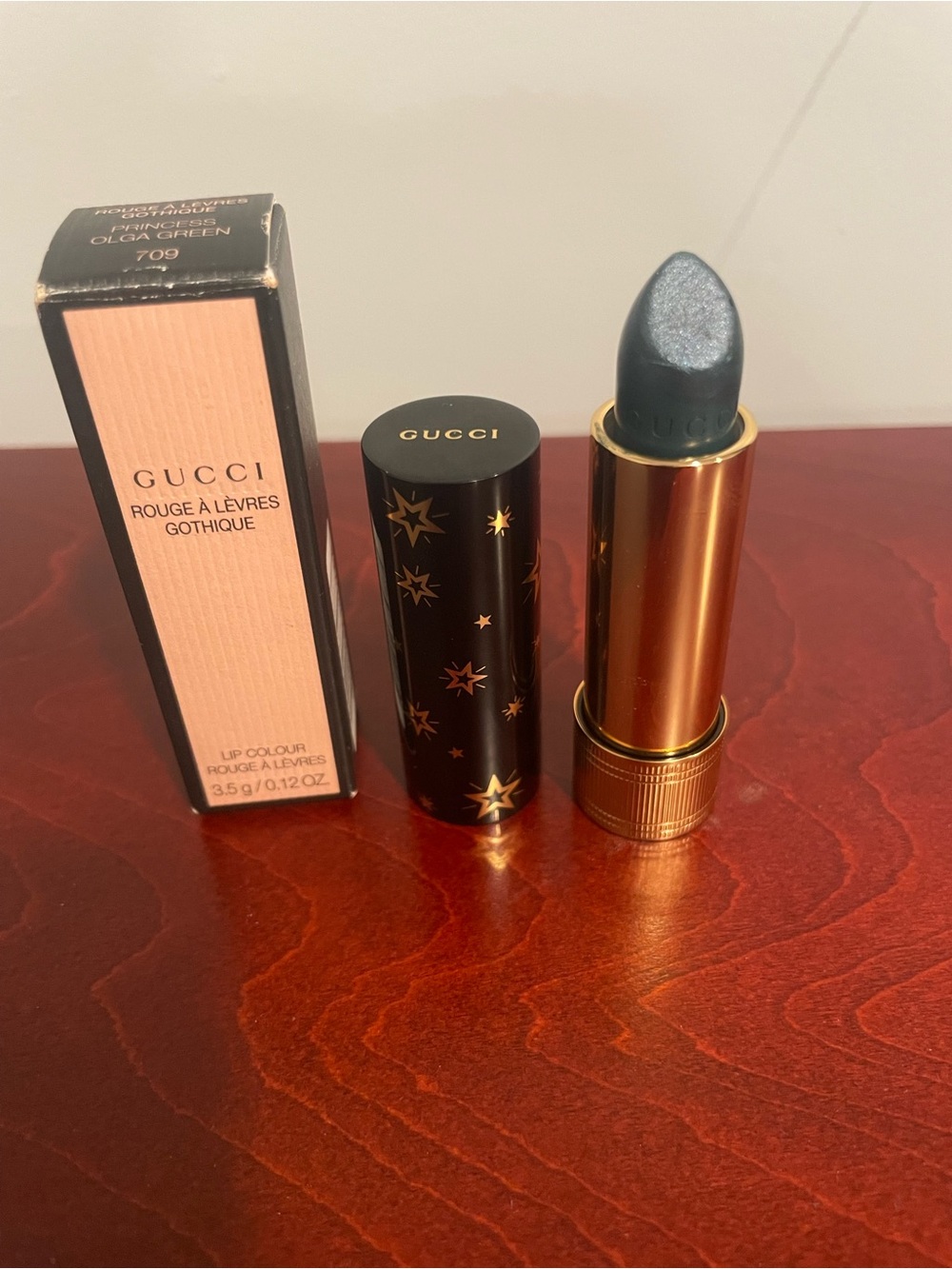 Gucci Rouge À Lèvres Gothique Lipstick 709 Princess Olga Green - Picture 3 of 3